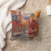 Exotisch Toon meisje viert Chinees Nieuwjaar Kussen (Deken)