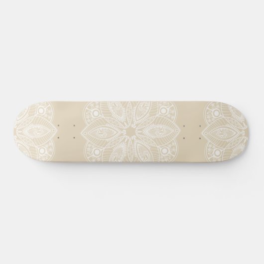 Exotisch wit Mandala op beige achtergrond Persoonlijk Skateboard (Horizontaal)