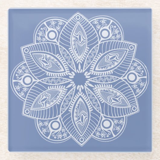 Exotisch wit Mandala op blauwe achtergrond Glazen Onderzetter (Voorkant)