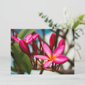 Exotische bloemen achtergrond plumeria bloesem kaart (Staand voorkant)