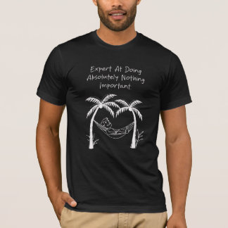 Expert in Niets Belangrijks Doen Grappig Ontspanne T-shirt