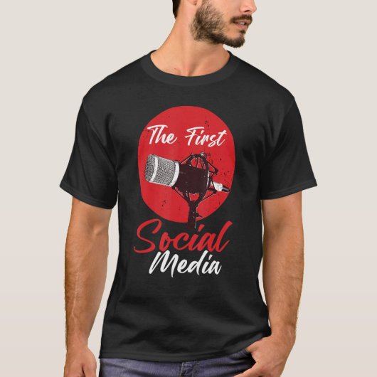Exploitant met uurradio Beheerder Nerd Eerste Ante T-shirt (Voorkant)