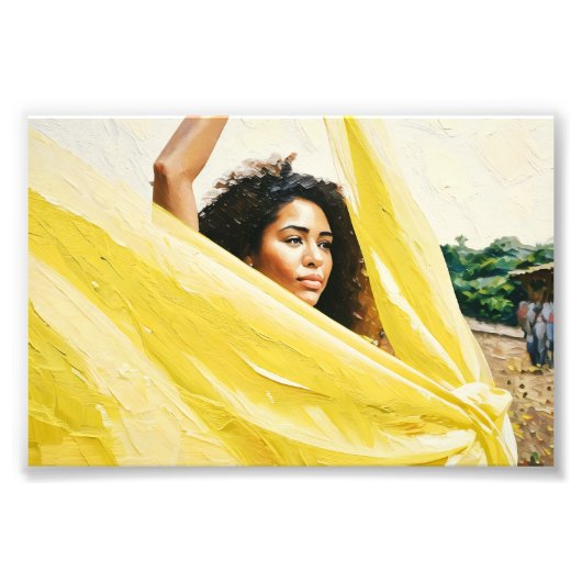 Expressieve vrouw met gele stof foto afdruk (Voorkant)