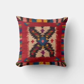 Exquise Red Kilim-Kussens in Parijs: voeg een Pari Kussen