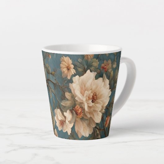 Exquise witte en weelderige koraalrode bloemen Latte Mok (Rechterhoek)