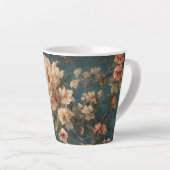  Exquise witte en weelderige koraalrode bloemen Latte Mok (Rechterhoek)