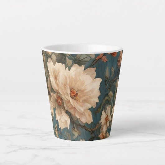  Exquise witte en weelderige koraalrode bloemen Latte Mok (Voorkant)