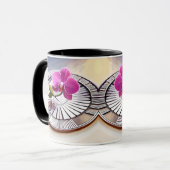 Exquisite roze orchidee Rests op zilver Bord Mok (Voorkant links)