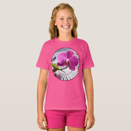 Exquisite roze orchidee Rests op zilver Bord T-shirt