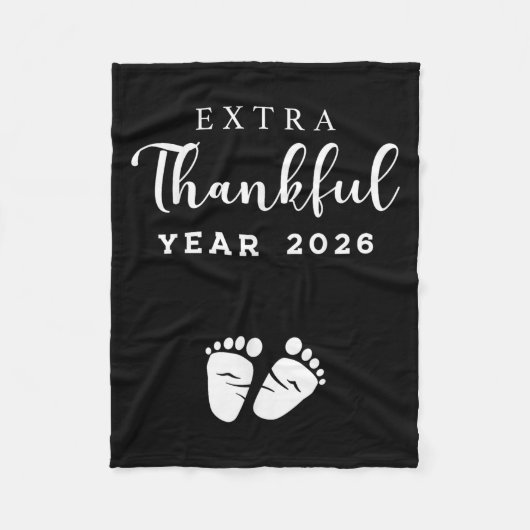 Extra dankbaar jaar 2026 Baby Footprint aangekondi Fleece Deken (Voorkant)