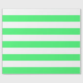 Extra grote lichtgroene en witte strepen cadeaupapier (Vlak)