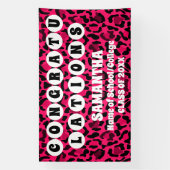 Extra grote roze luipaard print 2024 Afstuderen Spandoek (Verticaal)