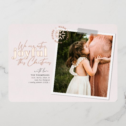 Extra vreugdevolle Blush en Roos Gold Foil Zwanger Folie Feestdagenkaart (Voorkant)