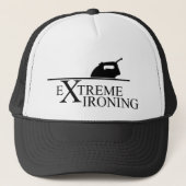 Extreme Ironing van Adam Peel Trucker Pet (Voorkant)