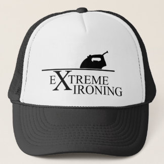 Extreme Ironing van Adam Peel Trucker Pet