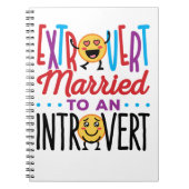 Extrovert Gehuwd met een Introvert Funny Notitieboek (Voorkant)
