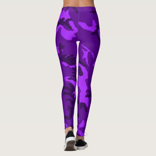 Exuberant Sassy Girl Paarse Blacklight Camo Leggings (Achterkant)
