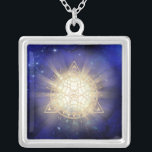*~* Eye Golden Totem - Sacred Geometry Light Rays Zilver Vergulden Ketting<br><div class="desc">Square JEWELRY MET INTENTIE (R) - Energetisch verbeterde juwelen. Sacred Geometry Triangle Mandala & 3rd Eye plus bundels licht en energie. Als professionele verafgelegen spirituele energiegenezer sinds 2001 heb ik geleerd, ontwikkeld en gebruik gemaakt van de kracht van de intentie om energie te genezen. Al mijn JEWELRY MET INTENTIE (R)...</div>