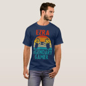 EZRA Gift Name Personalized Funny Gaming Geek T-shirt (Voorkant volledig)