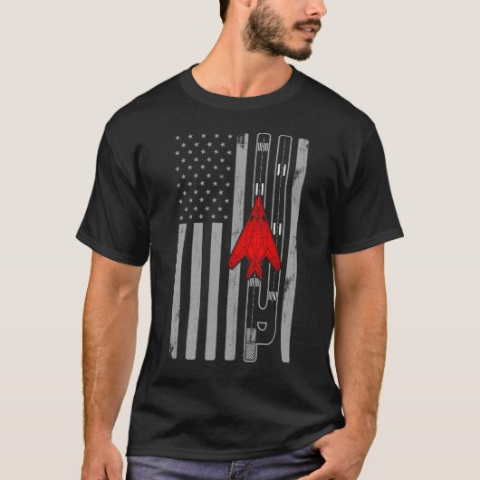 F117 Stealth Nighthawk Amerikaanse vlag baan F117 T-shirt (Voorkant)