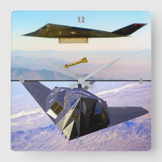 F-117 NIGHTHAWK VIERKANTE KLOK (Voorkant)