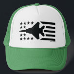 F-15 Fighter Jet Black Stars and Stripes Trucker Pet<br><div class="desc">Show van je patriottisme met dit gekleurde pet van de vrachtwagenchauffeur F-15 Eagle of F-15E Strike Eagle jet silhouette,  voorzien van zwarte strepen en sterren,  geïnspireerd door de vlag van de Verenigde Staten van Amerika. Merica. Origineel ontwerp © Mrs. Snacko 2017 alle rechten voorbehouden.</div>