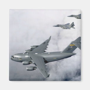 F-15B Eagles begeleiden het eerste op Hawaï gebas Magneet