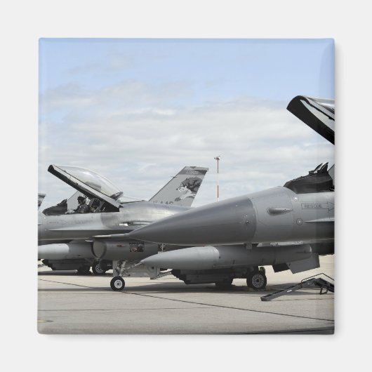 F-16 De strijd tegen valken wacht op de lancering Magneet (Voorkant)