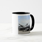 F-16 De strijd tegen valken wacht op de lancering Mok (Voorkant rechts)