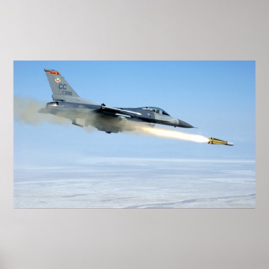 F-16 Fires a Maverick Missile Poster (Voorkant)