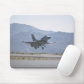 F-16 landing op Luke Air Force Base Muismat (Met muis)