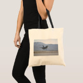 F-16 landing op Luke Air Force Base Tote Bag (Voorkant (product))