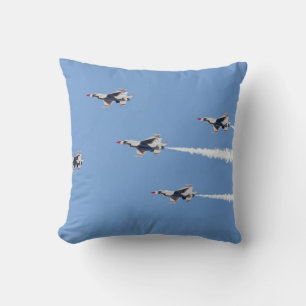 F-16 Thunderbirds vliegen in de vijfkaartenformati Kussen