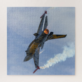 F-16 Tijgerdraaien en branden Legpuzzel