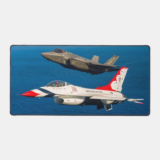 F-16C FALCON BUREAUMAT (Voorkant)