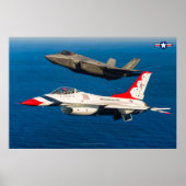 F-16C FIGHTING FALCON en F-35A LICHTING II Poster (Voorkant)