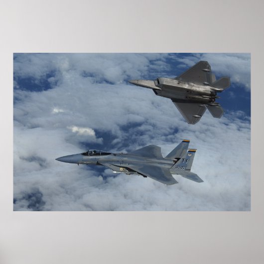 F-22 Raptor en F-15 stakingsarend Poster (Voorkant)