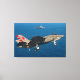 F-35C LICHTING II 32x48 Canvas Afdruk