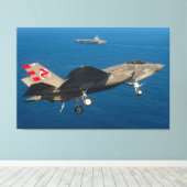 F-35C LICHTING II 40x60 Canvas Afdruk (Insitu (Houten vloer))