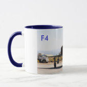 F-4-fantoom met sleeptouw, F4, AC Mok (Links)