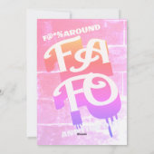 F_K Rond en ontdek wit op roze typografie Feestdagenkaart (Achterkant)