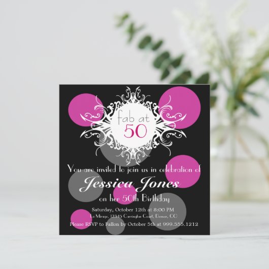 Fab bij de Uitnodiging van de Partij van de Dagen (Staand voorkant)