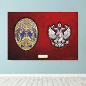 Faberge Tsarevich Ei met Verrassing op Rood Fluwee Canvas Afdruk (Insitu (Houten vloer))