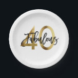 Fabulous 40th | Modern Elegant Chic Gold Birthday Papieren Bordje<br><div class="desc">Viel je prachtige kerkfeest op 40e verjaardag met deze moderne,  elegante cocktailparty borden met penseelhandschrift en faux goud/zwart design. Deel van het "Fabulous 40th" collectie.</div>