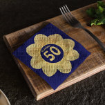 Fabulous 50th Birthday Blue and Yellow Floral Servet<br><div class="desc">Fun papieren servetten voor een geweldige 50e verjaardagsmijlpaal die het foto-afbeelding van een gele Dahlia-bloem op een blauwe achtergrond toont. Selecteer uw papieren servetstijl. Zoek naar andere overeenkomende objecten in de winkel.</div>