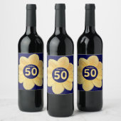 Fabulous 50th Birthday Blue and Yellow Floral Wijn Etiket (Flessen)