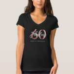 Fabulous 60th | Modern Elegant Roos Gold Birthday T-shirt<br><div class="desc">Viel je geweldige 60ste verjaardag feest met dit moderne,  elegante T-shirt met penseelhandschrift en roos goud/zwart design. Een deel van het "Fabulous 60th"-collectie.  bericht onder het ontwerp.</div>