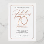 Fabulous 70 Elegant 70th Birthday Folie Invitation Uitnodiging<br><div class="desc">Metallic Fabulous 70 Elegant 70th Birthday Folie Uitnodiging Uitnodiging Uitzendelegante metallische, zwarte en witte 70ste verjaardagsfeestjes sturen voor de viering van uw zeventigste verjaardag. Pas het aan met je partijgegevens op de zijbalk. Uitnodigen kenmerkt een metallisch folie "Fabulous 70"typografie ontwerp met een grote manuscriptdoopvont die door woord 70 in hoofdletters...</div>