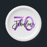 Fabulous 70th | Modern Elegant Paarse Birthday Papieren Bordje<br><div class="desc">Viel je prachtige kerkfeest 70e verjaardag met deze moderne,  elegante cocktailparty borden met penseelhandschrift en paars/zwart design. Deel van het "Fabulous 70th" collectie.</div>