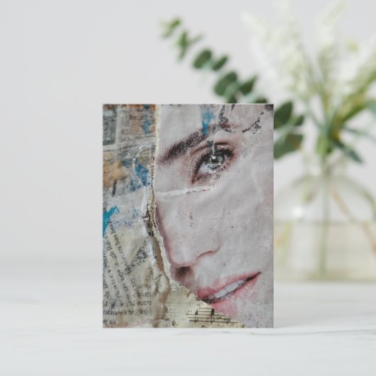 Face and Words Abstract Mixed Media Collage Briefkaart (Staand voorkant)